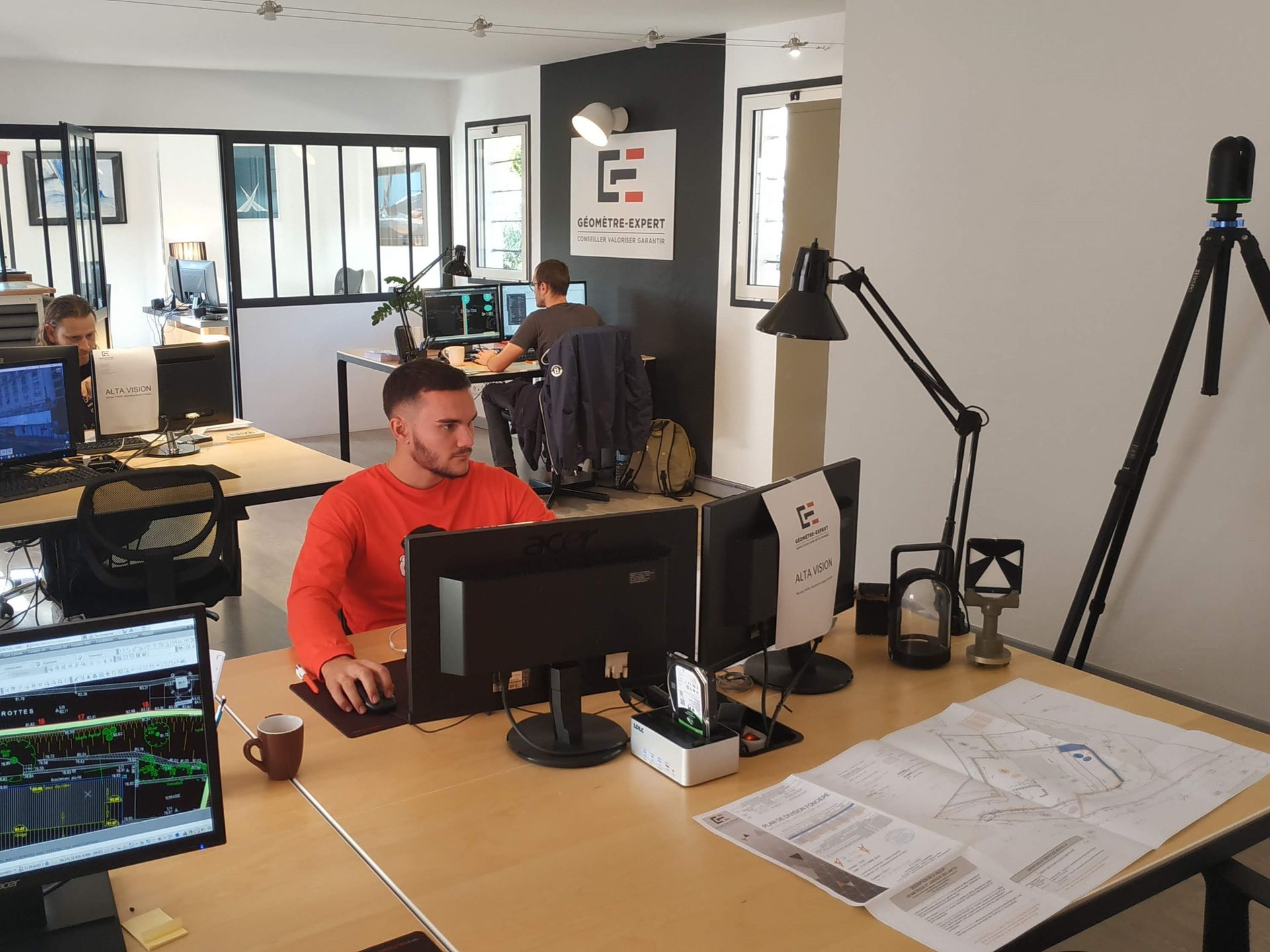 Nos bureaux près de Nice (06) Bureau d’un cabinet de géomètre dans les Alpes-Maritimes